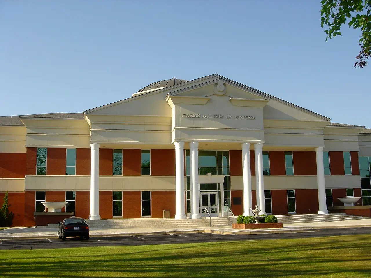 Faulkner University campus
