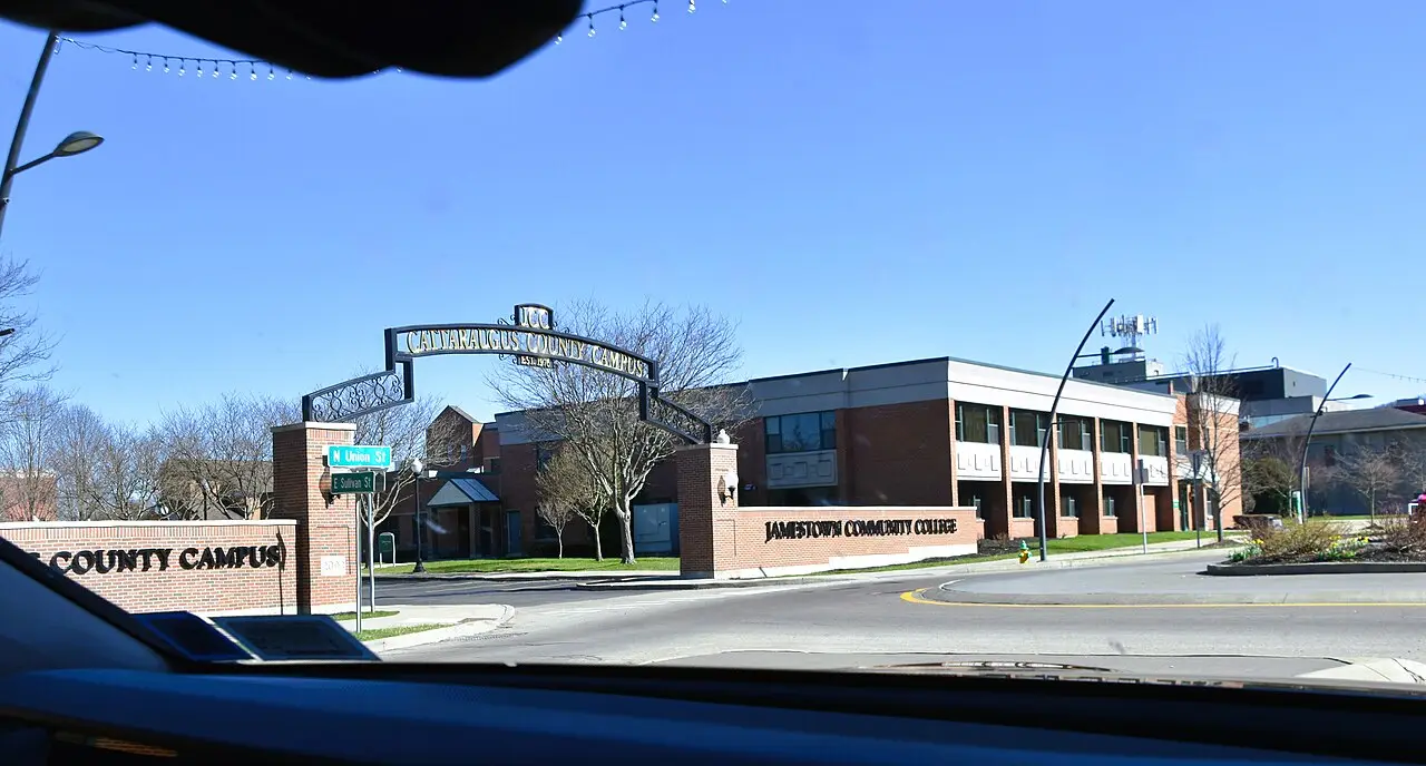 Jamestown Community College campus